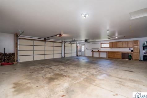 18 Columbia Court North Mankato MN 56003