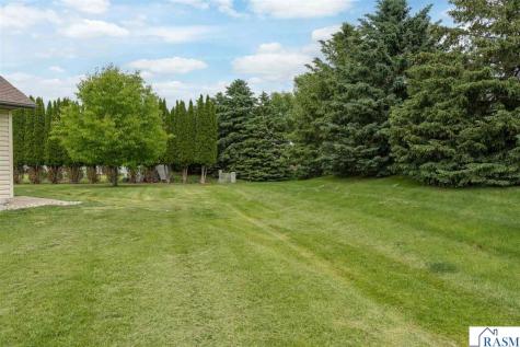 18 Columbia Court North Mankato MN 56003