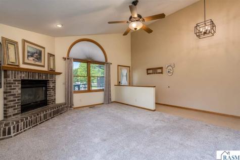 18 Columbia Court North Mankato MN 56003