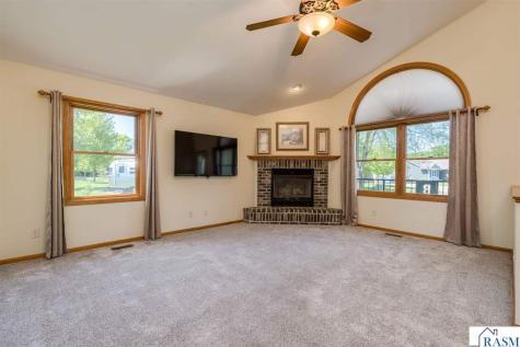 18 Columbia Court North Mankato MN 56003