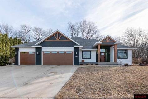 2110 Coventry Lane North Mankato MN 56003
