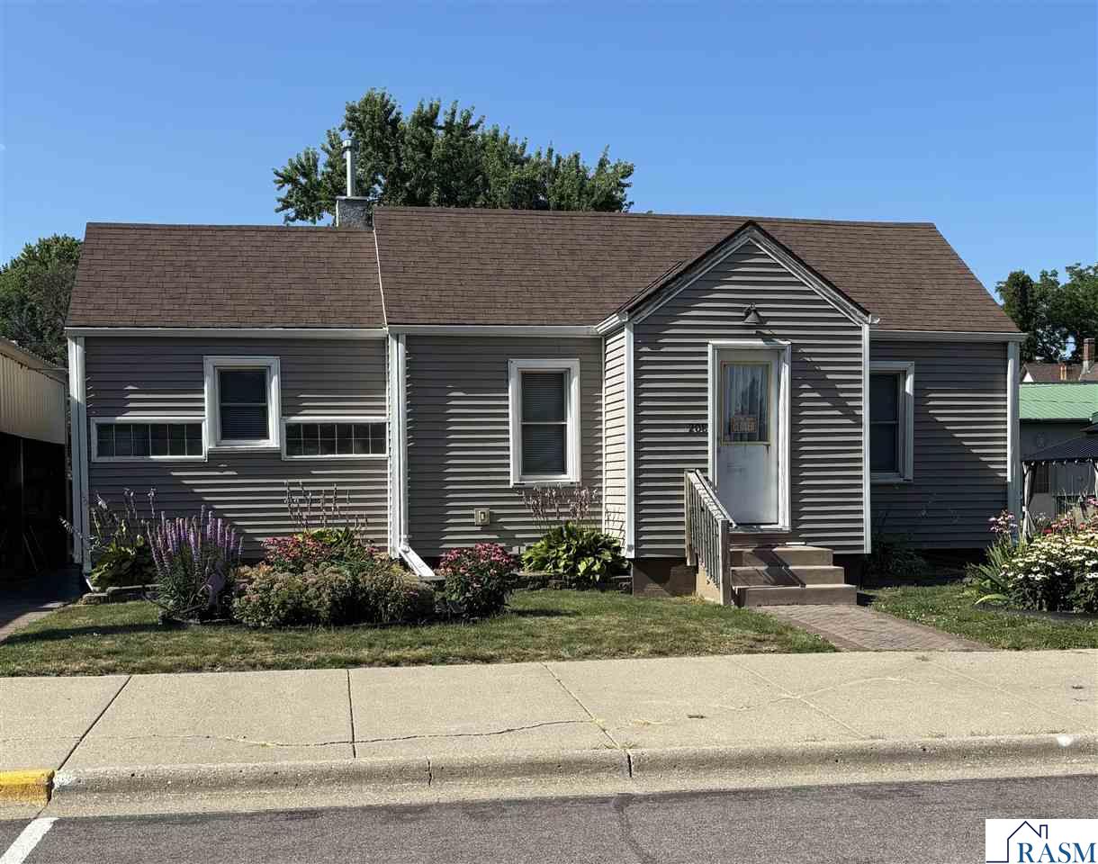 208 W Main Street Elysian MN 56028
