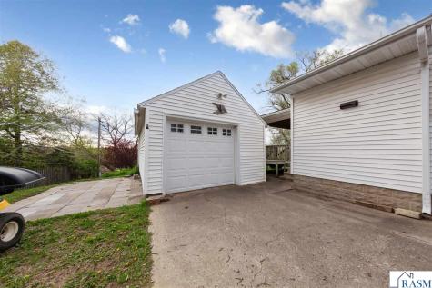 530 S 4th Street Le Sueur MN 56058