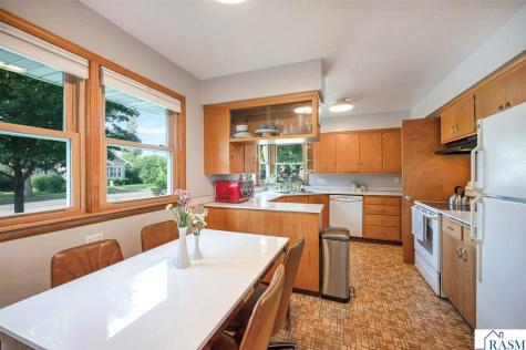 506 Wheeler Avenue North Mankato MN 56003