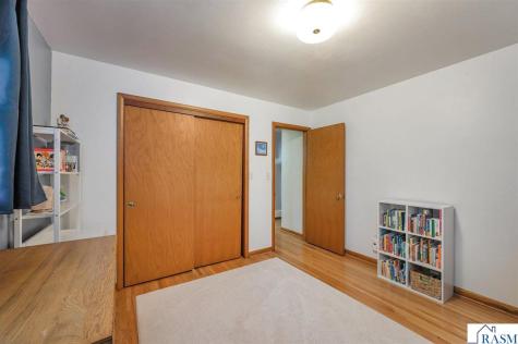 506 Wheeler Avenue North Mankato MN 56003