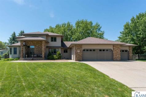 125 Celestine Circle Mankato MN 56001