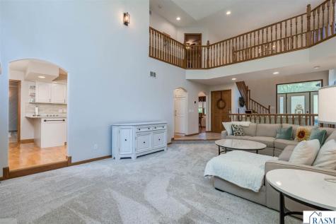 125 Celestine Circle Mankato MN 56001