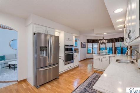 125 Celestine Circle Mankato MN 56001
