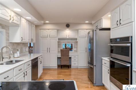 125 Celestine Circle Mankato MN 56001