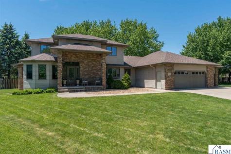 125 Celestine Circle Mankato MN 56001
