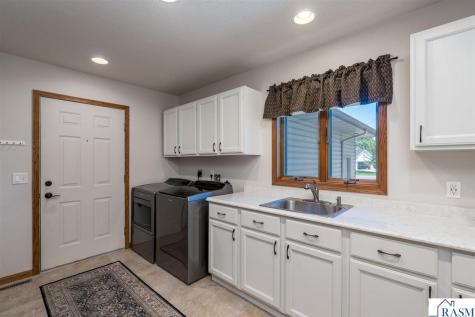 125 Celestine Circle Mankato MN 56001