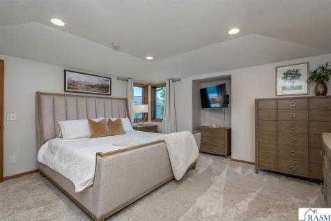 125 Celestine Circle Mankato MN 56001