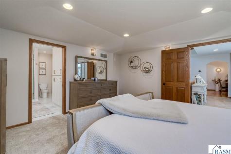 125 Celestine Circle Mankato MN 56001