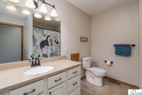 125 Celestine Circle Mankato MN 56001