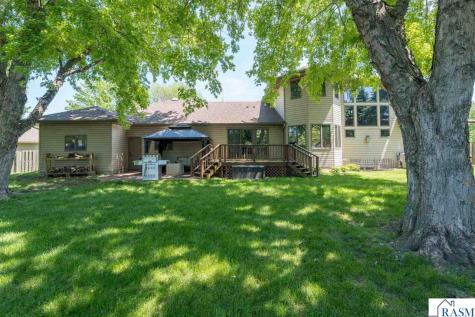 125 Celestine Circle Mankato MN 56001