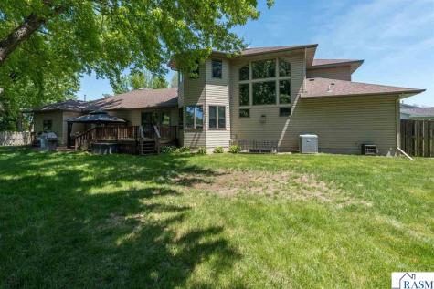 125 Celestine Circle Mankato MN 56001
