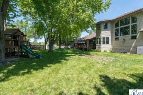 125 Celestine Circle Mankato MN 56001