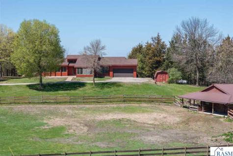 29558 Pumpkin Hill Road Le Sueur MN 56058