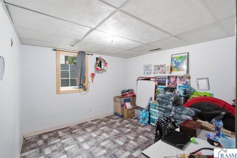 1213 NW 3rd Street Waseca MN 56093