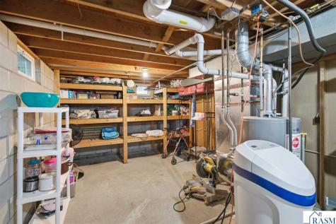 1213 NW 3rd Street Waseca MN 56093