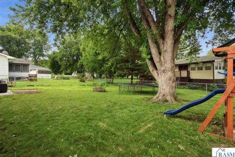 1213 NW 3rd Street Waseca MN 56093