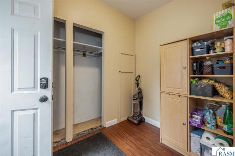 428 W Broadway Avenue St. Peter MN 56082