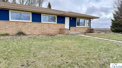402 E North Street Waldorf MN 56091