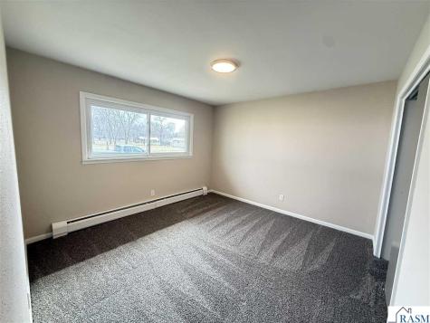 402 E North Street Waldorf MN 56091