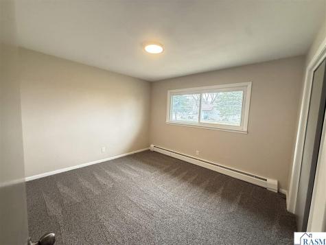 402 E North Street Waldorf MN 56091