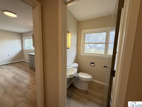 402 E North Street Waldorf MN 56091