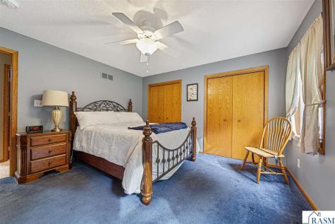 308 Meadow Woods Drive Mankato MN 56001