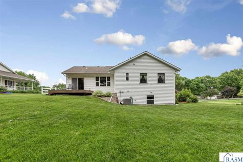 308 Meadow Woods Drive Mankato MN 56001
