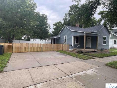 311 Range Street North Mankato MN 56003