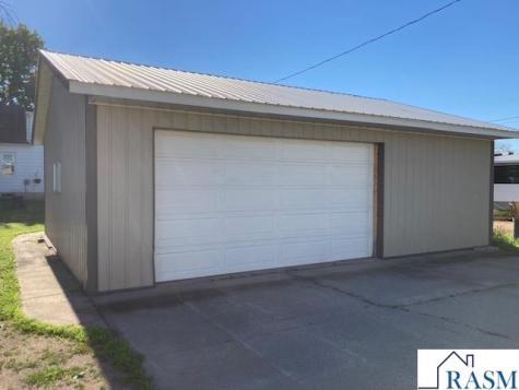 108 7th Avenue NE Sleepy Eye MN 56085