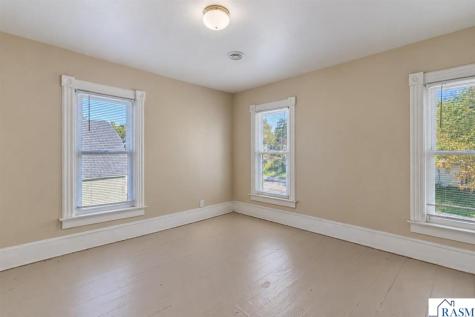 203 N 3rd Street Le Sueur MN 56058