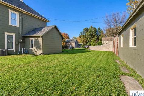 203 N 3rd Street Le Sueur MN 56058