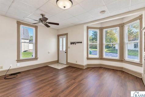 203 N 3rd Street Le Sueur MN 56058