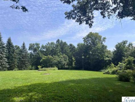 44221 Rabbit Road St. Peter MN 56082