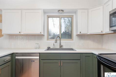1032 Shady Oak Drive North Mankato MN 56003