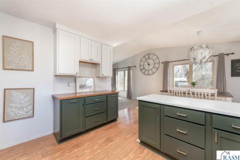 1032 Shady Oak Drive North Mankato MN 56003