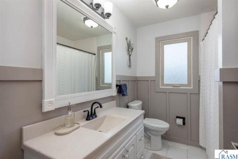 1032 Shady Oak Drive North Mankato MN 56003