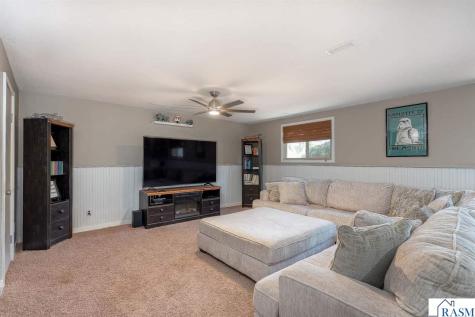 1032 Shady Oak Drive North Mankato MN 56003