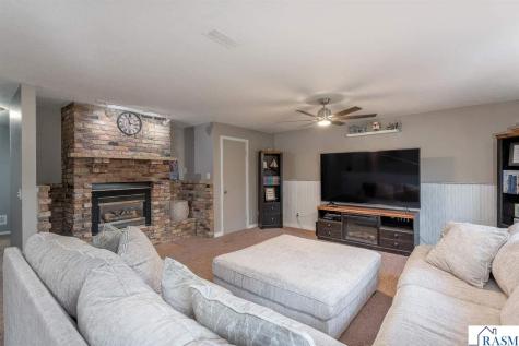 1032 Shady Oak Drive North Mankato MN 56003