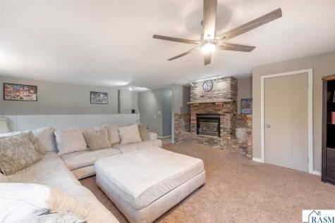 1032 Shady Oak Drive North Mankato MN 56003
