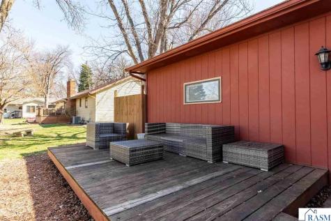 1032 Shady Oak Drive North Mankato MN 56003