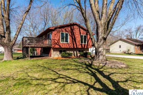 1032 Shady Oak Drive North Mankato MN 56003