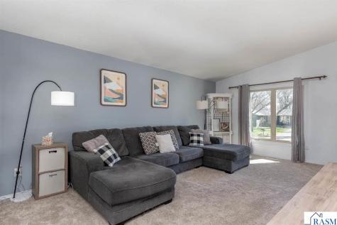 1032 Shady Oak Drive North Mankato MN 56003