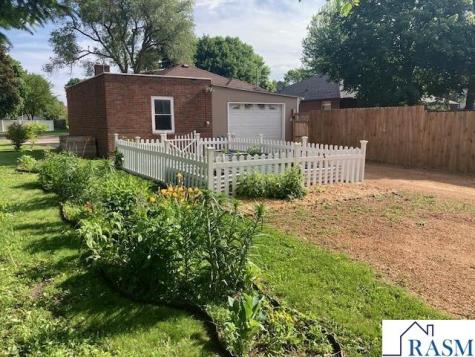 405 Main Street East Sleepy Eye MN 56085