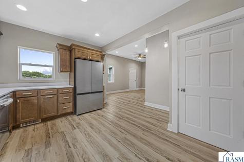 515 SW Benzel Avenue Madelia MN 56062