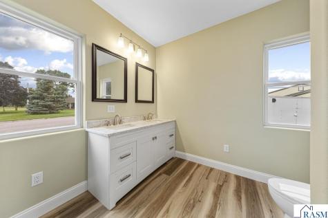 515 SW Benzel Avenue Madelia MN 56062